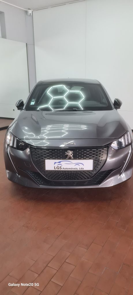 Peugeot 208 1.2 Puretch GT EAT8