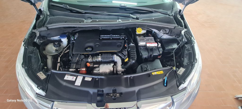 Peugeot 2008 1.6 bluehdi